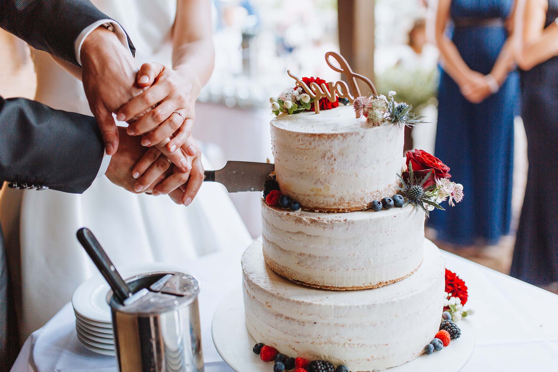 Anschnitt der Hochzeitstorte