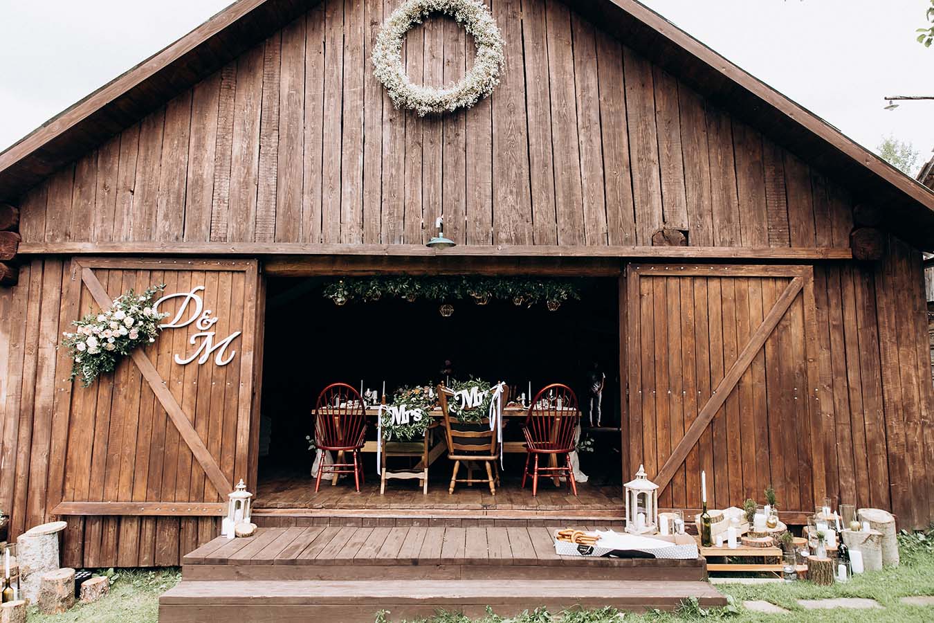 Hochzeit in einer Scheune
